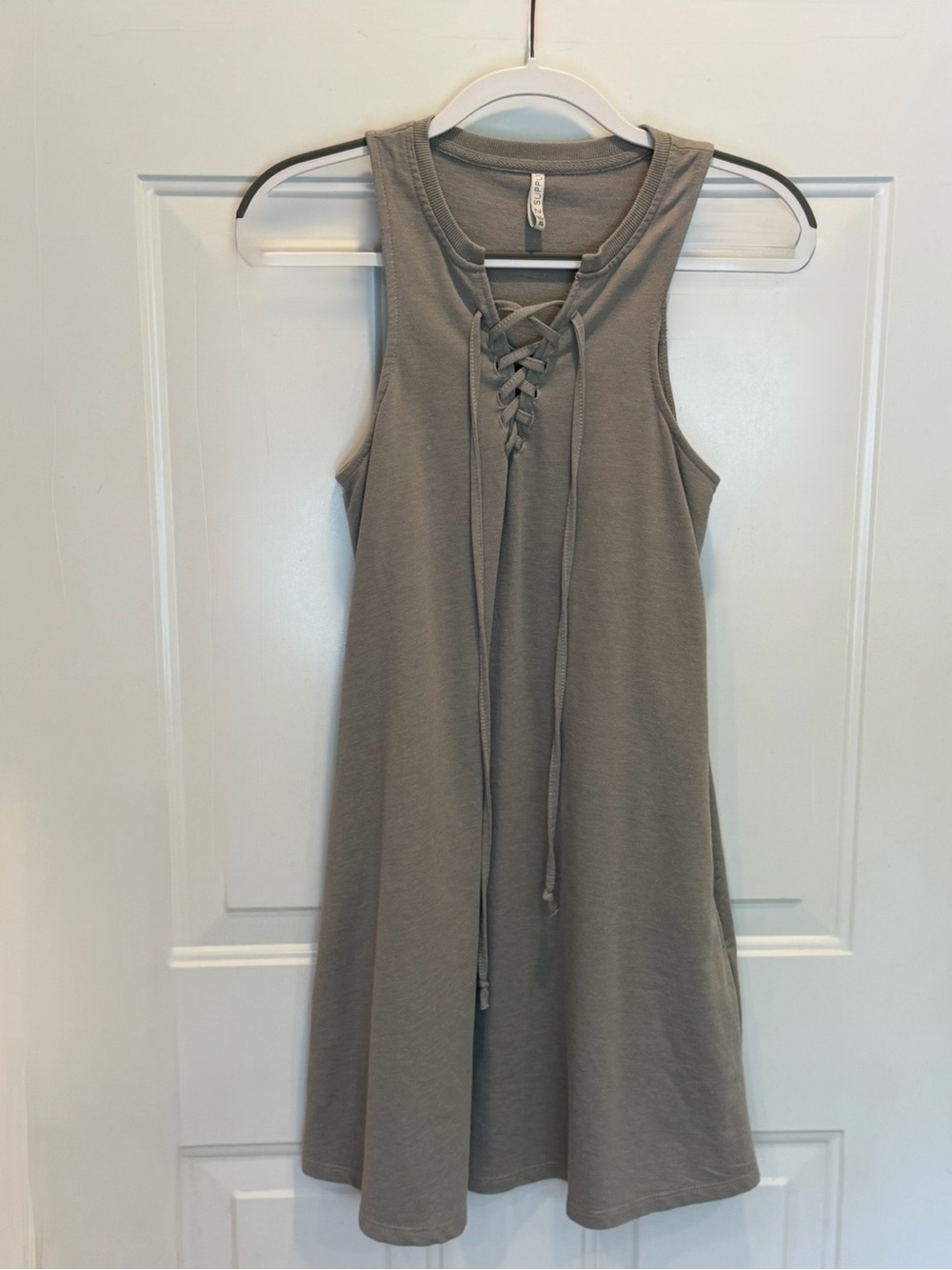 Z Supply Light Gray/Green Tank Lace Dress Size XS Fit Flare with hidden pockets